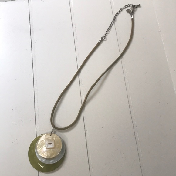 Shell necklace - Picture 2 of 2